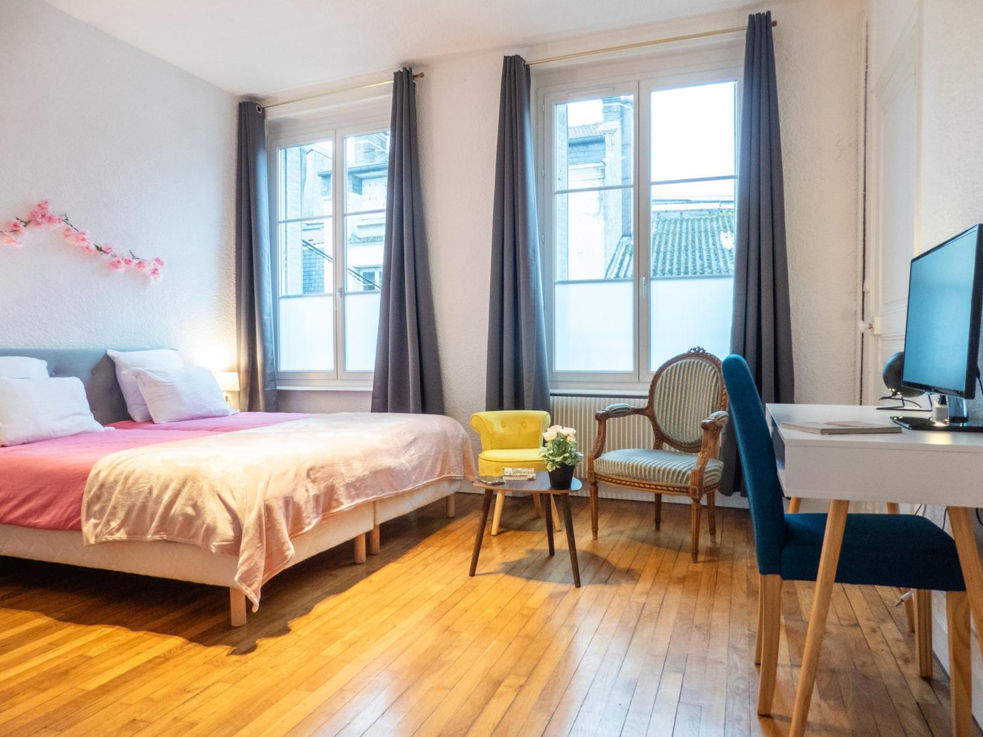 L'Amour De La Paix - Centre-Ville - Jardin - Proche Gare - Tv65"Primevideo - Ambiance Tres Chaleureuse - Parking Gratuit Sous-Video Surveillance Proche - Gere Par Presta-Zen'Services Verdún Exterior foto